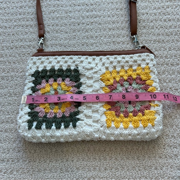 EARTHBOUND Crochet Square Clutch Crossbody Bag - Picture 4 of 10